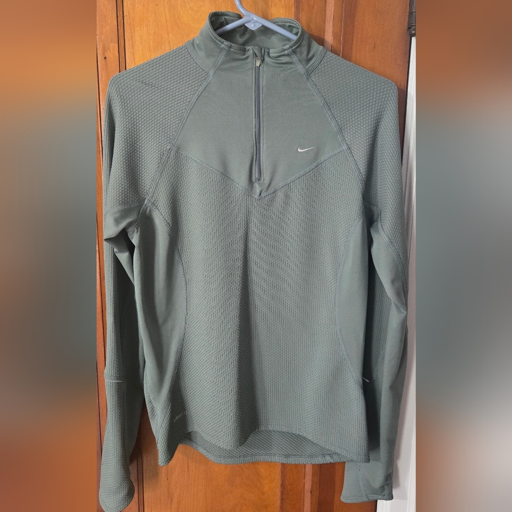 Nike Women's Lightweight Jacket